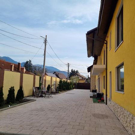 Izabella Guest House Сэчеле Экстерьер фото