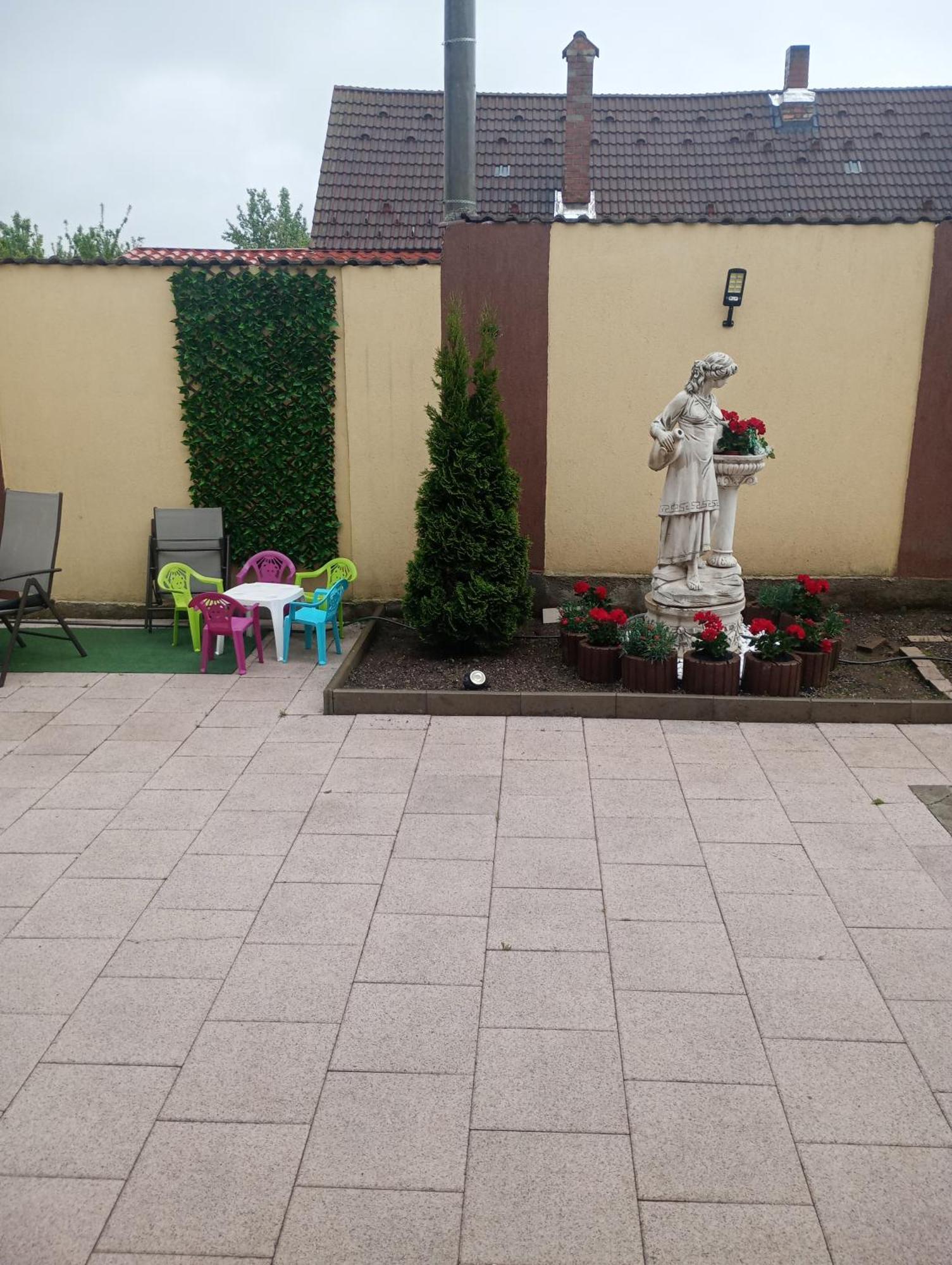 Izabella Guest House Сэчеле Экстерьер фото