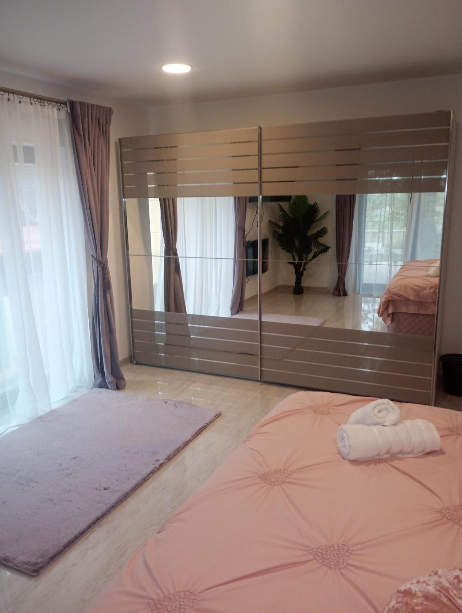 Izabella Guest House Сэчеле Экстерьер фото