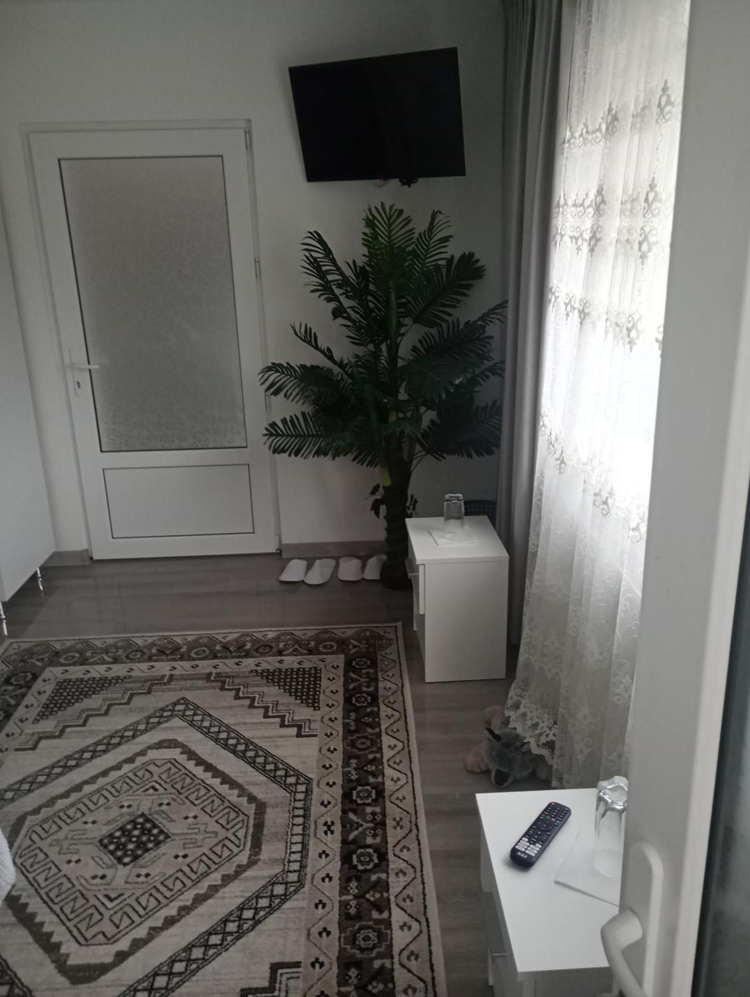 Izabella Guest House Сэчеле Экстерьер фото