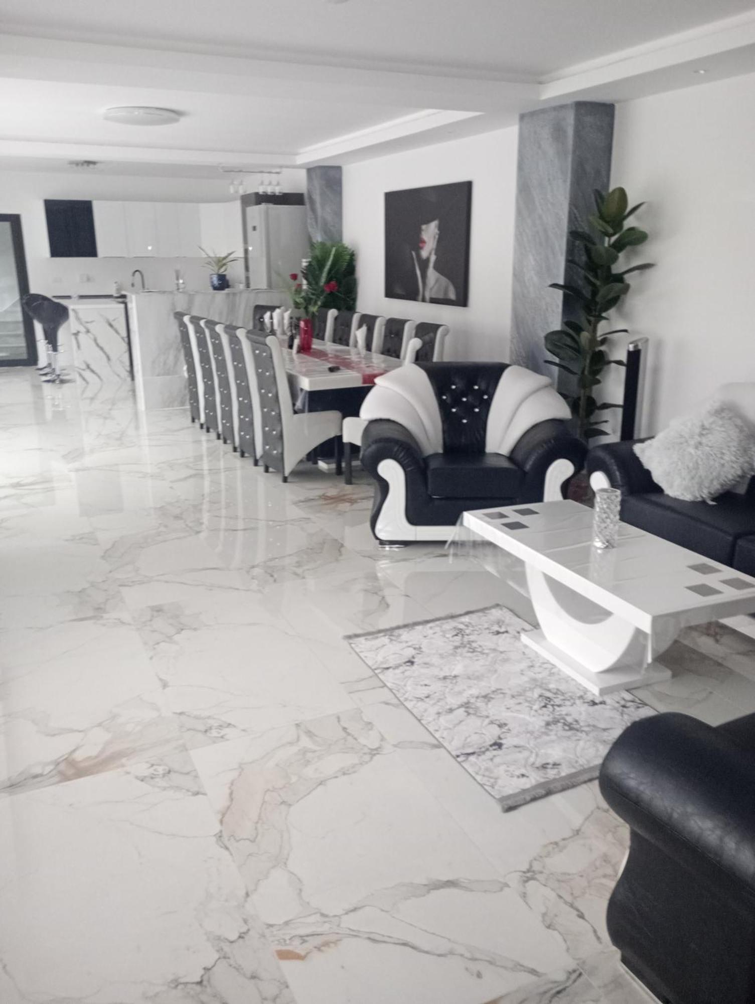 Izabella Guest House Сэчеле Экстерьер фото